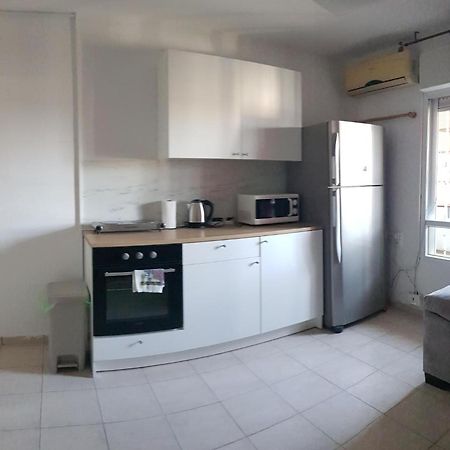 Cozy Flat With Parking Well-Placed Near Tlv Airport Apartment Lod Екстериор снимка