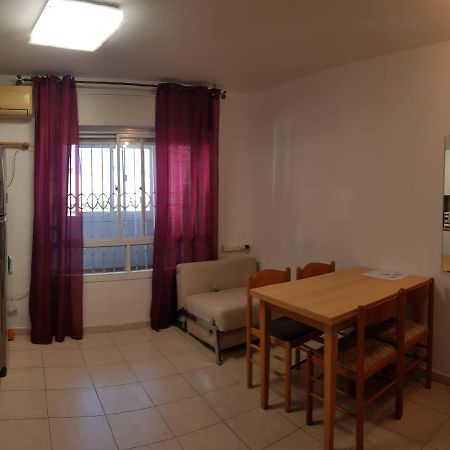 Cozy Flat With Parking Well-Placed Near Tlv Airport Apartment Lod Екстериор снимка