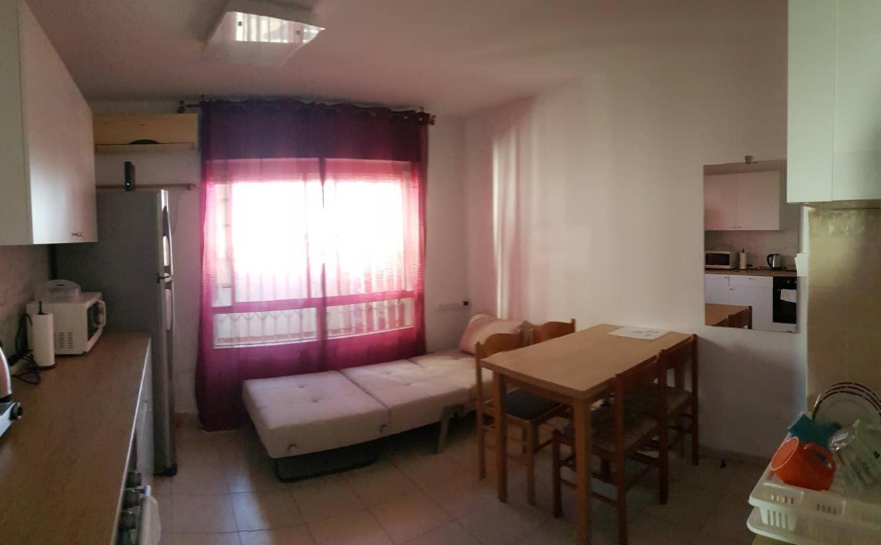 Cozy Flat With Parking Well-Placed Near Tlv Airport Apartment Lod Екстериор снимка