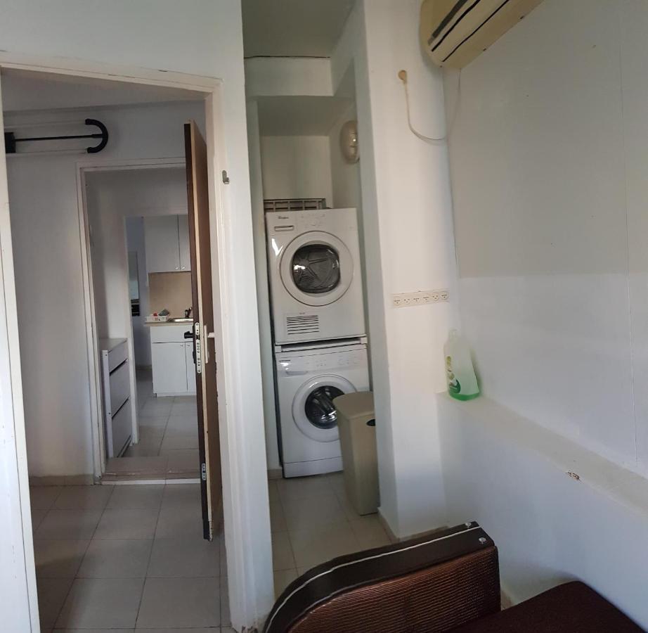 Cozy Flat With Parking Well-Placed Near Tlv Airport Apartment Lod Екстериор снимка